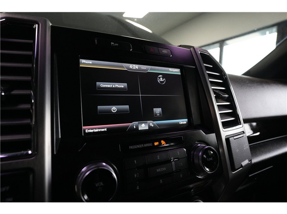 Used 2015 Ford F150 Platinum w/ Equipment Group 701A Luxury RWD image 22