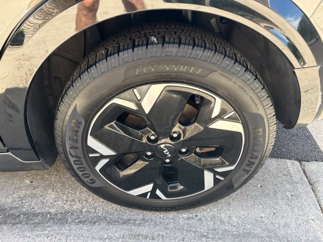 Used 2023 Kia Niro Wave FWD image 38