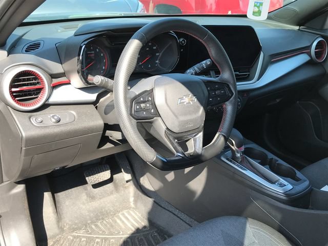 Certified 2024 Chevrolet Trax RS w/ Driver Confidence Package FWD image 29