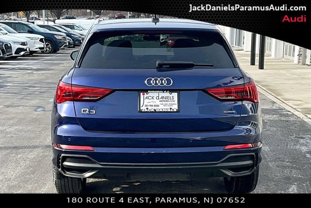 Used 2023 Audi Q3 2.0T Premium Plus w/ Premium Plus Package image 4