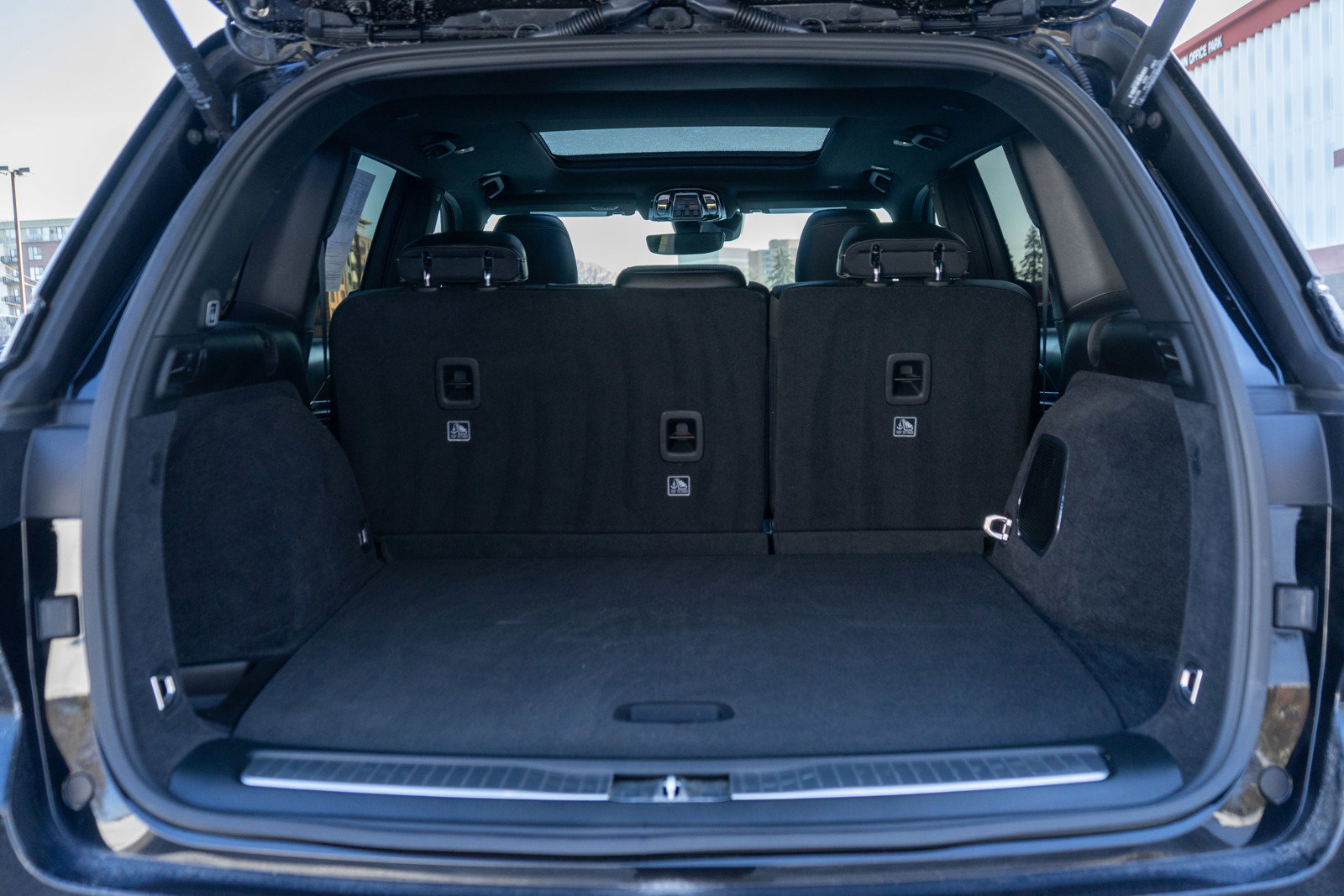 Used 2025 Jeep Grand Cherokee Overland image 9