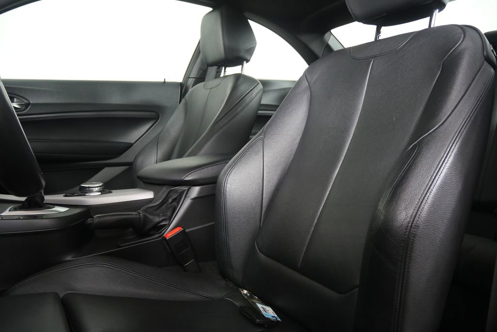 Used 2015 BMW M235i Coupe image 11