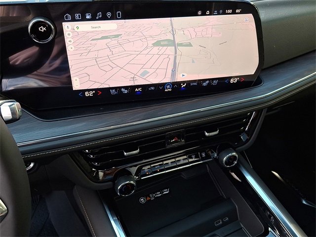 New 2026 Chevrolet Suburban Premier image 8