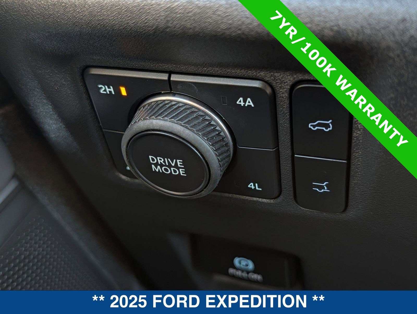 Certified 2025 Ford Expedition Active image 28