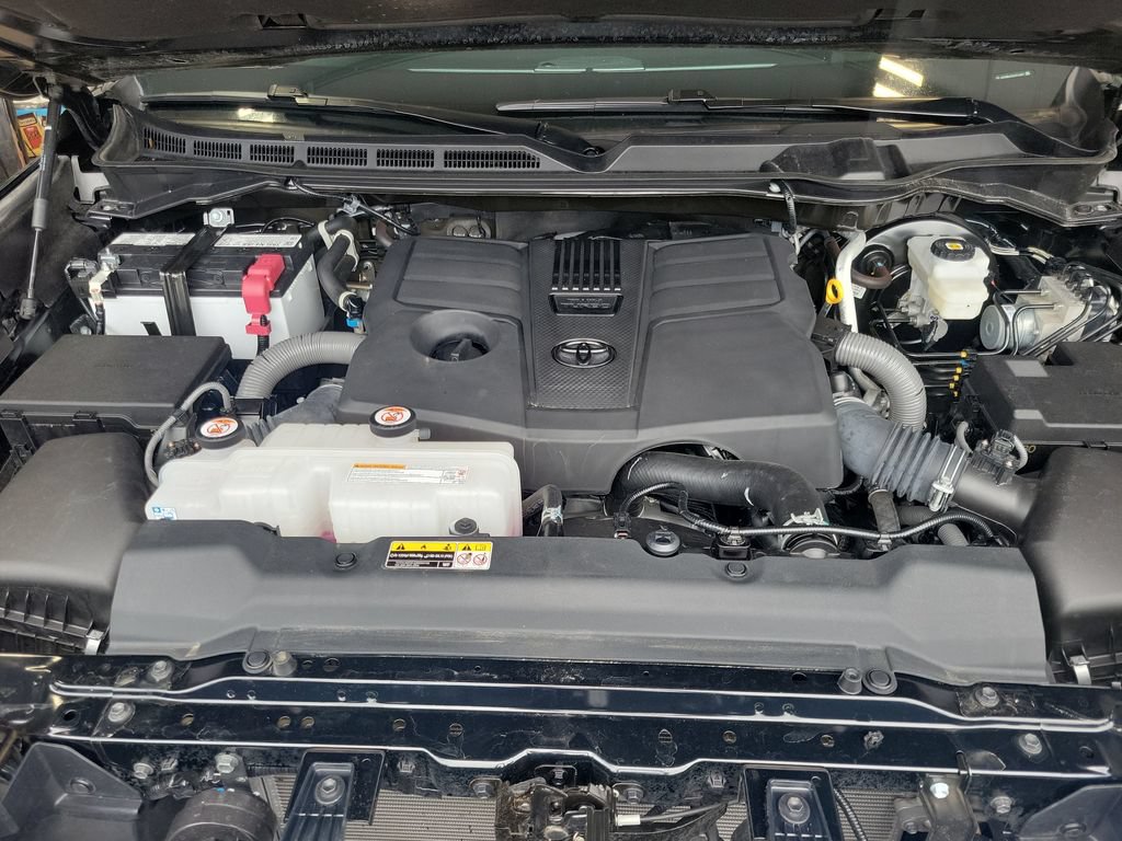 Used 2025 Toyota Tundra Limited w/ Power Package AWD/4WD image 37