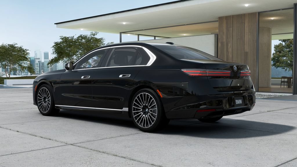 New 2027 BMW 740i RWD image 2
