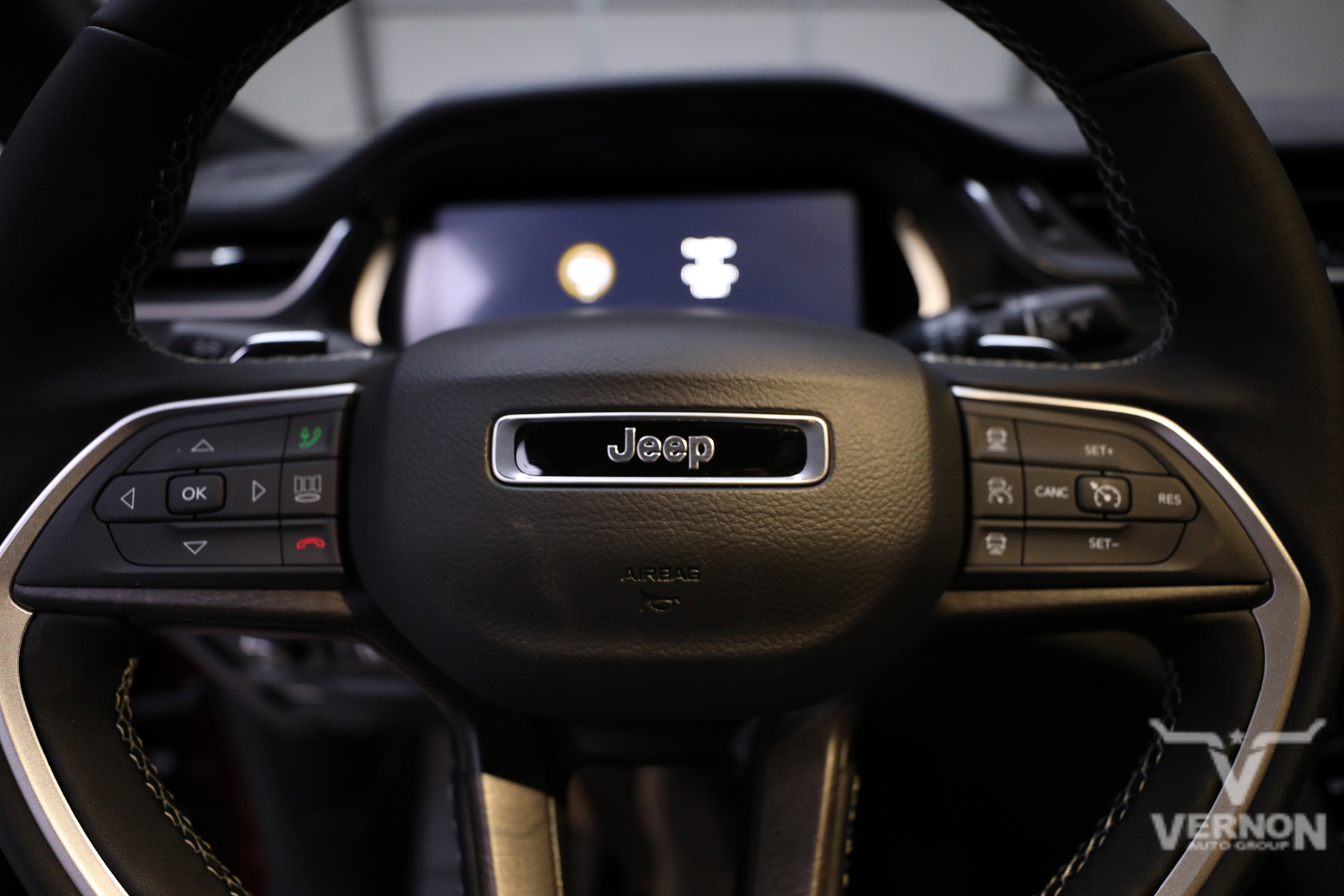 New 2025 Jeep Grand Cherokee L Limited w/ Black Appearance Package image 22