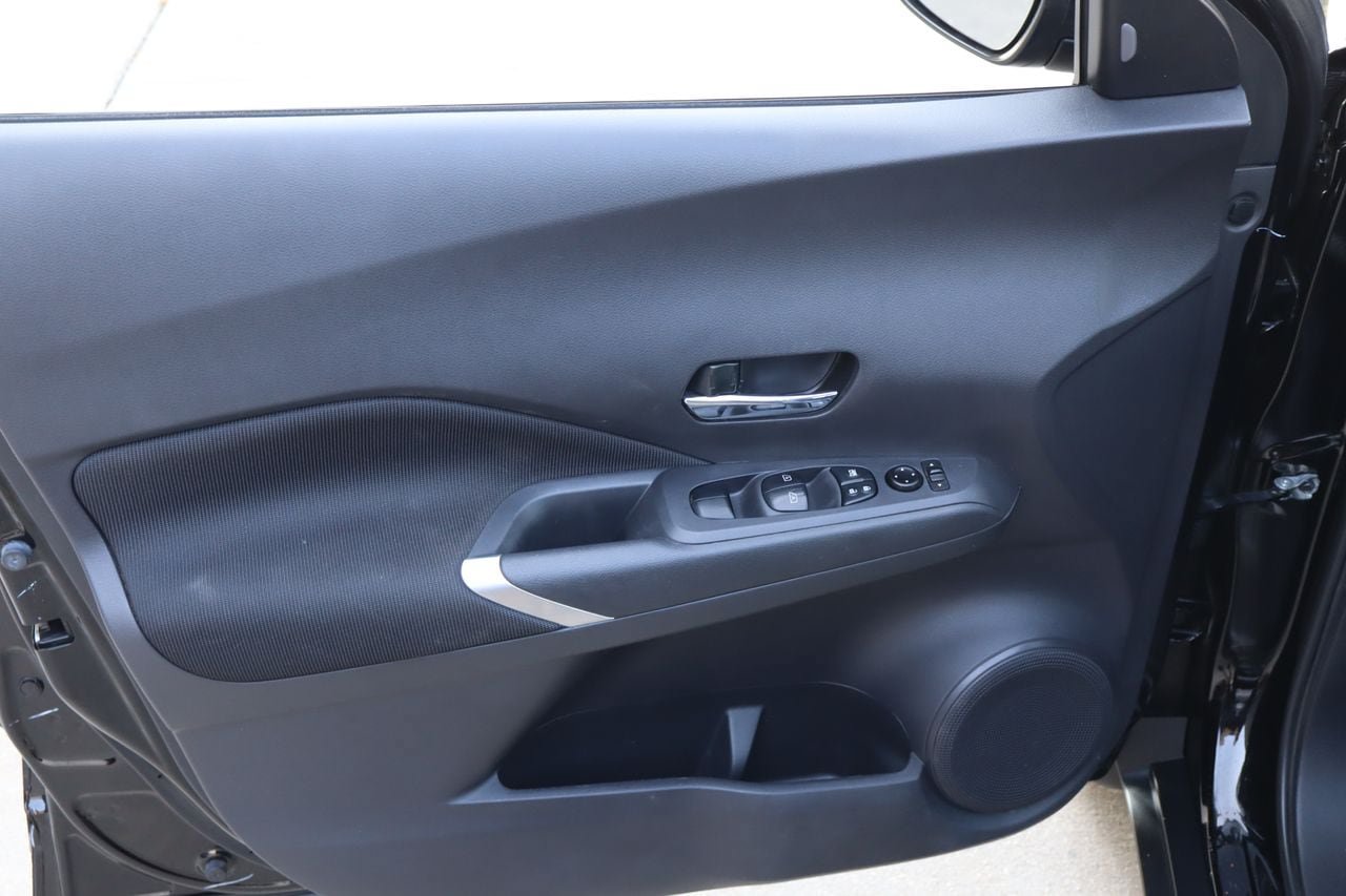 Used 2022 Nissan Kicks SV w/ Interior Electronics Package FWD image 19