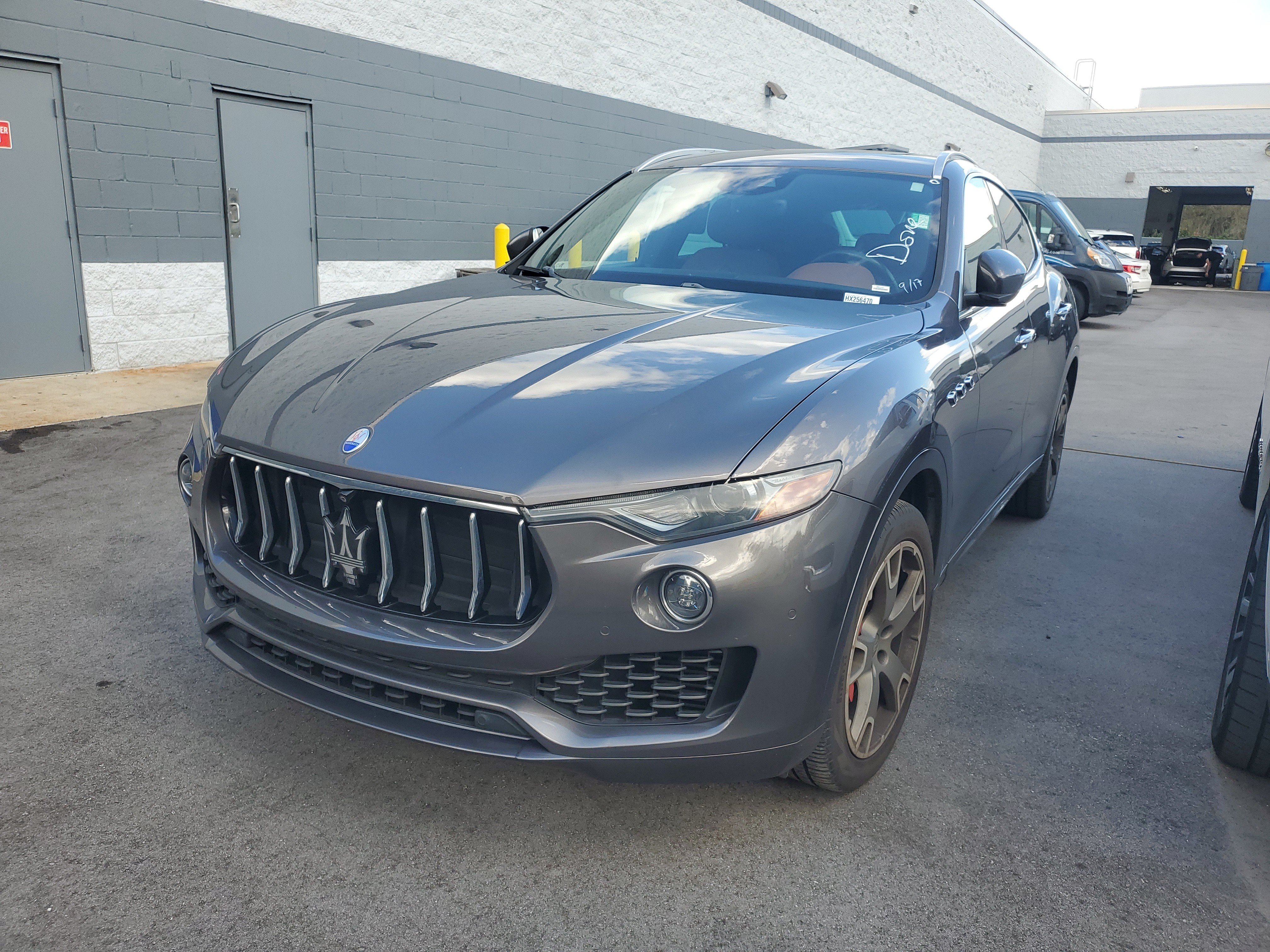 Used 2017 Maserati Levante S AWD/4WD image 4