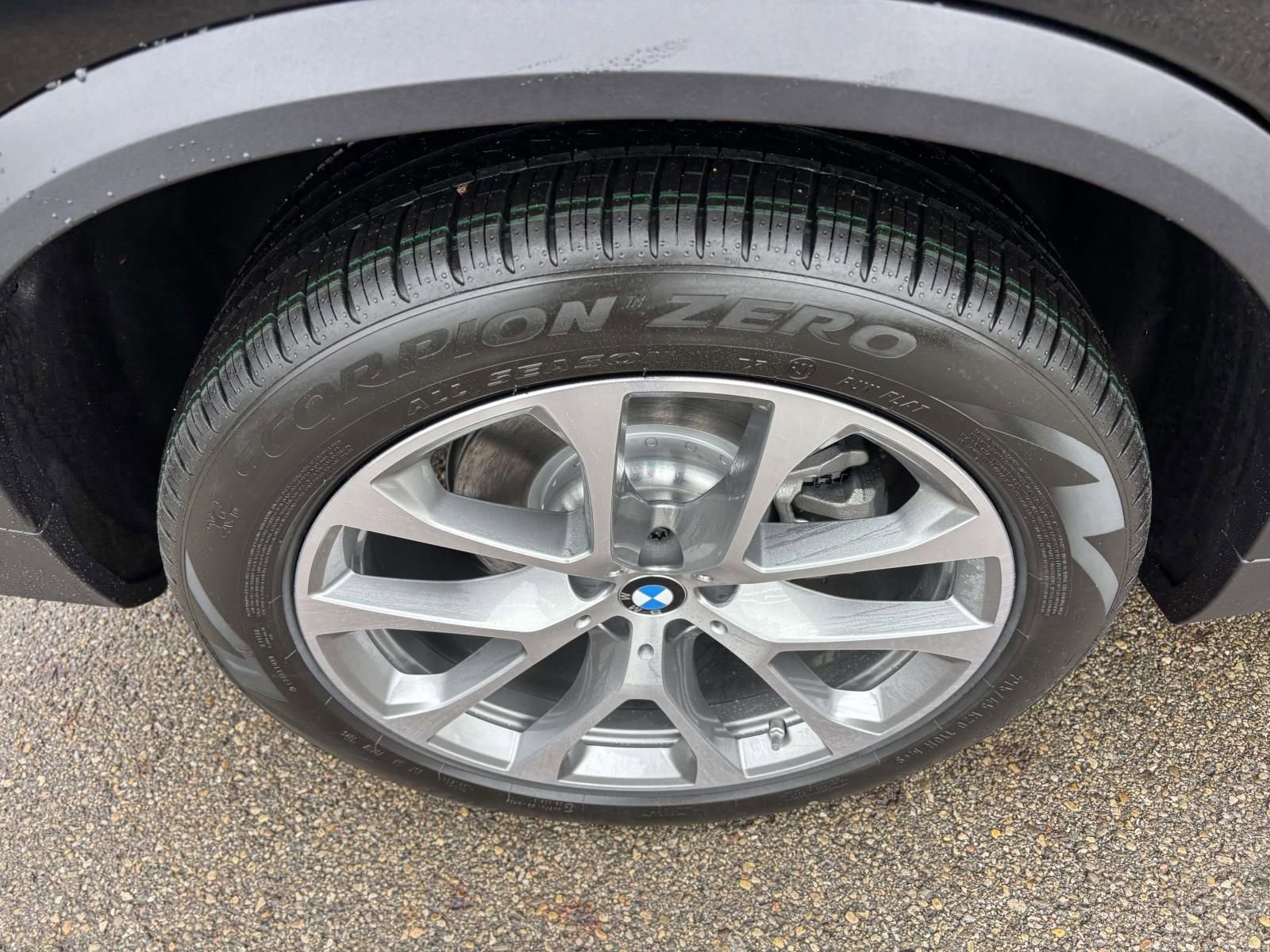 New 2026 BMW X5 xDrive40i AWD/4WD image 10