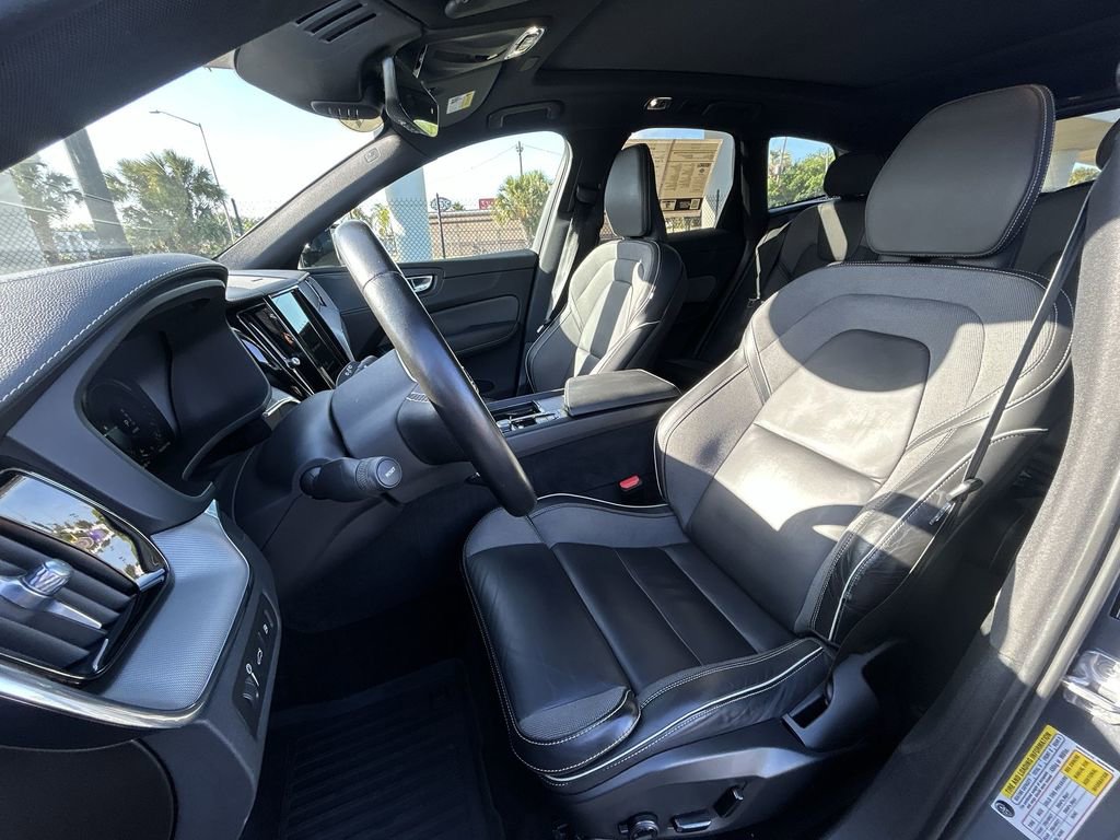 Used 2021 Volvo XC60 T8 R-Design w/ Advanced Package AWD/4WD image 30