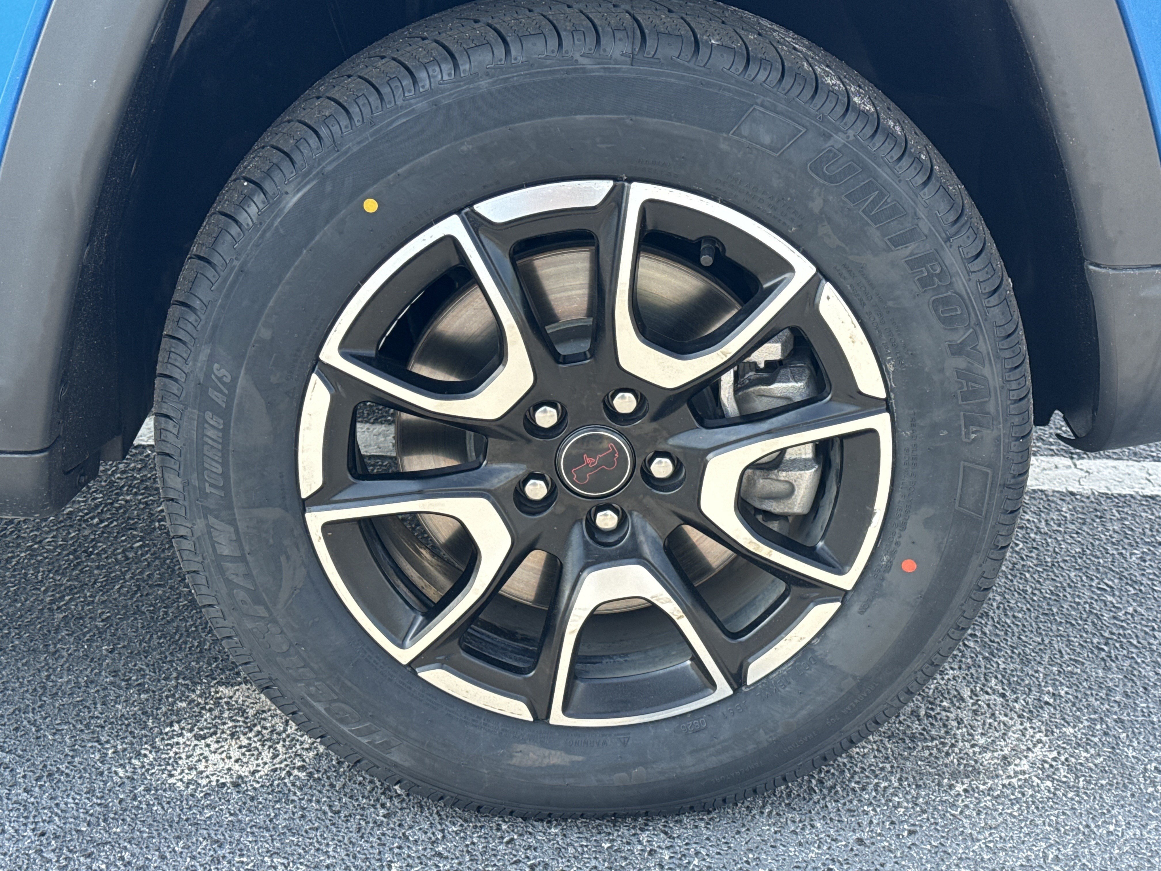 Used 2025 Jeep Compass Trailhawk w/ Trailer Tow Group AWD/4WD image 19
