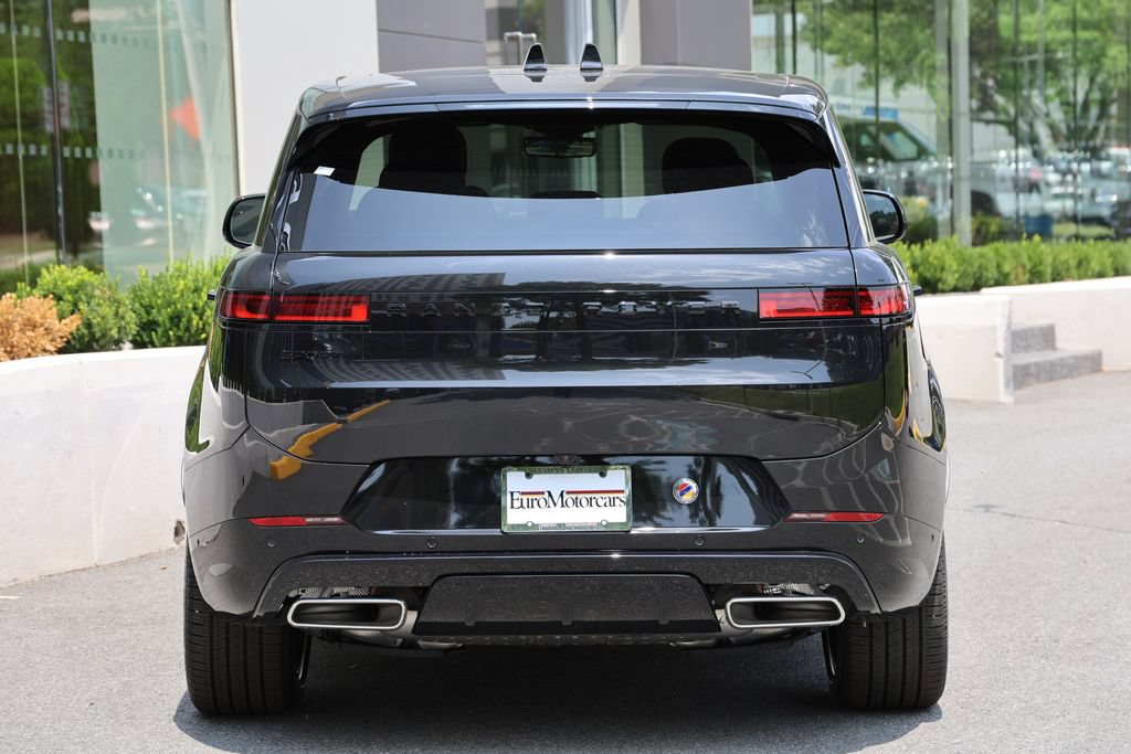 New 2026 Land Rover Range Rover Sport Dynamic SE AWD/4WD image 3