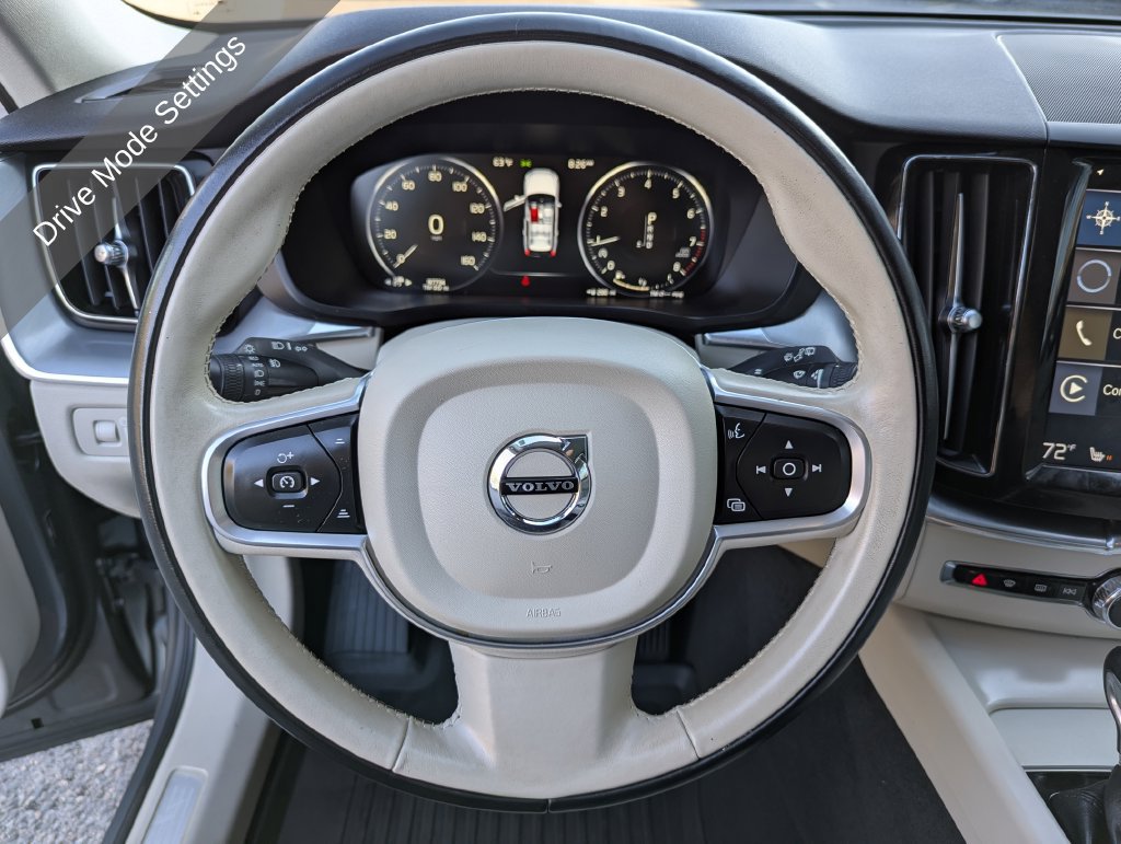 Used 2018 Volvo XC60 T5 Momentum w/ Convenience Package AWD/4WD image 16
