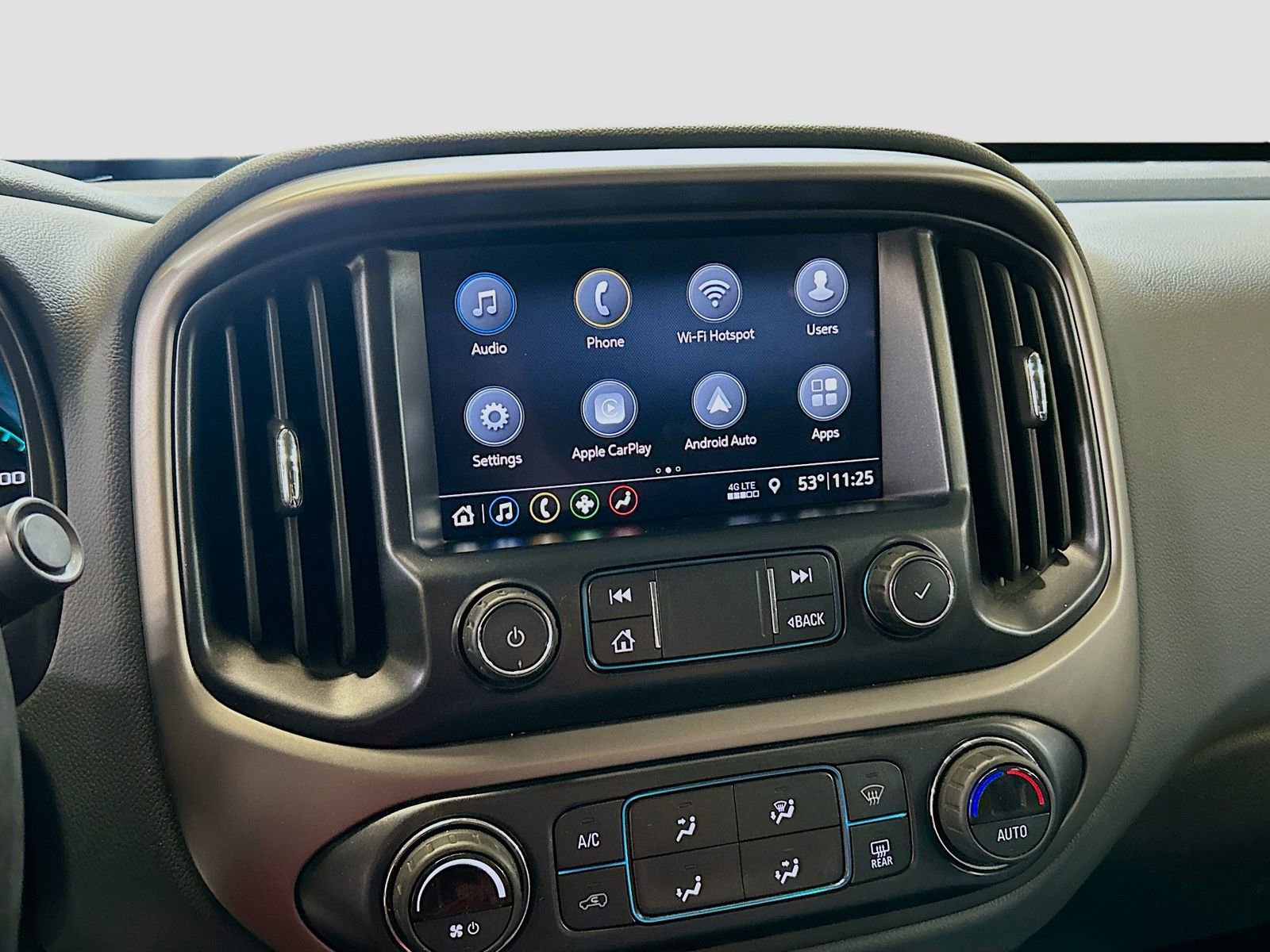 Used 2021 Chevrolet Colorado Z71 AWD/4WD image 14