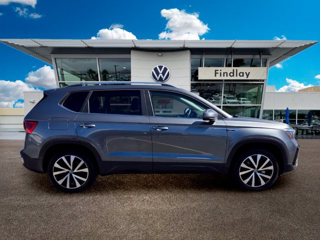 Certified 2022 Volkswagen Taos SE FWD image 7