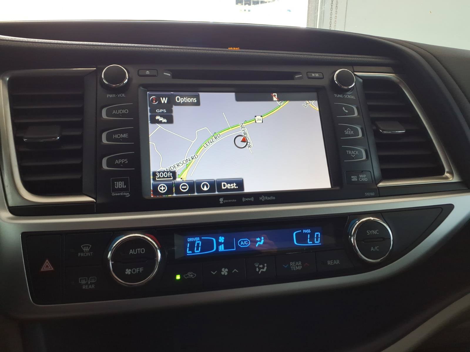 Used 2016 Toyota Highlander Limited w/ Driver Technology Package AWD/4WD image 30
