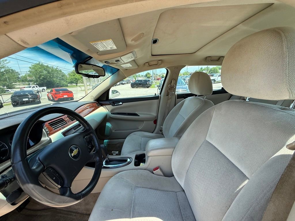 Used 2010 Chevrolet Impala LT w/ Convenience Package FWD image 11