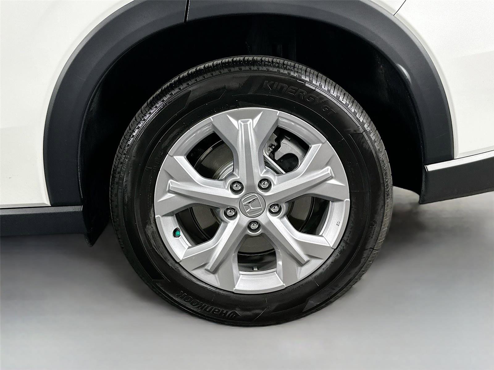 Certified 2023 Honda HR-V LX image 28