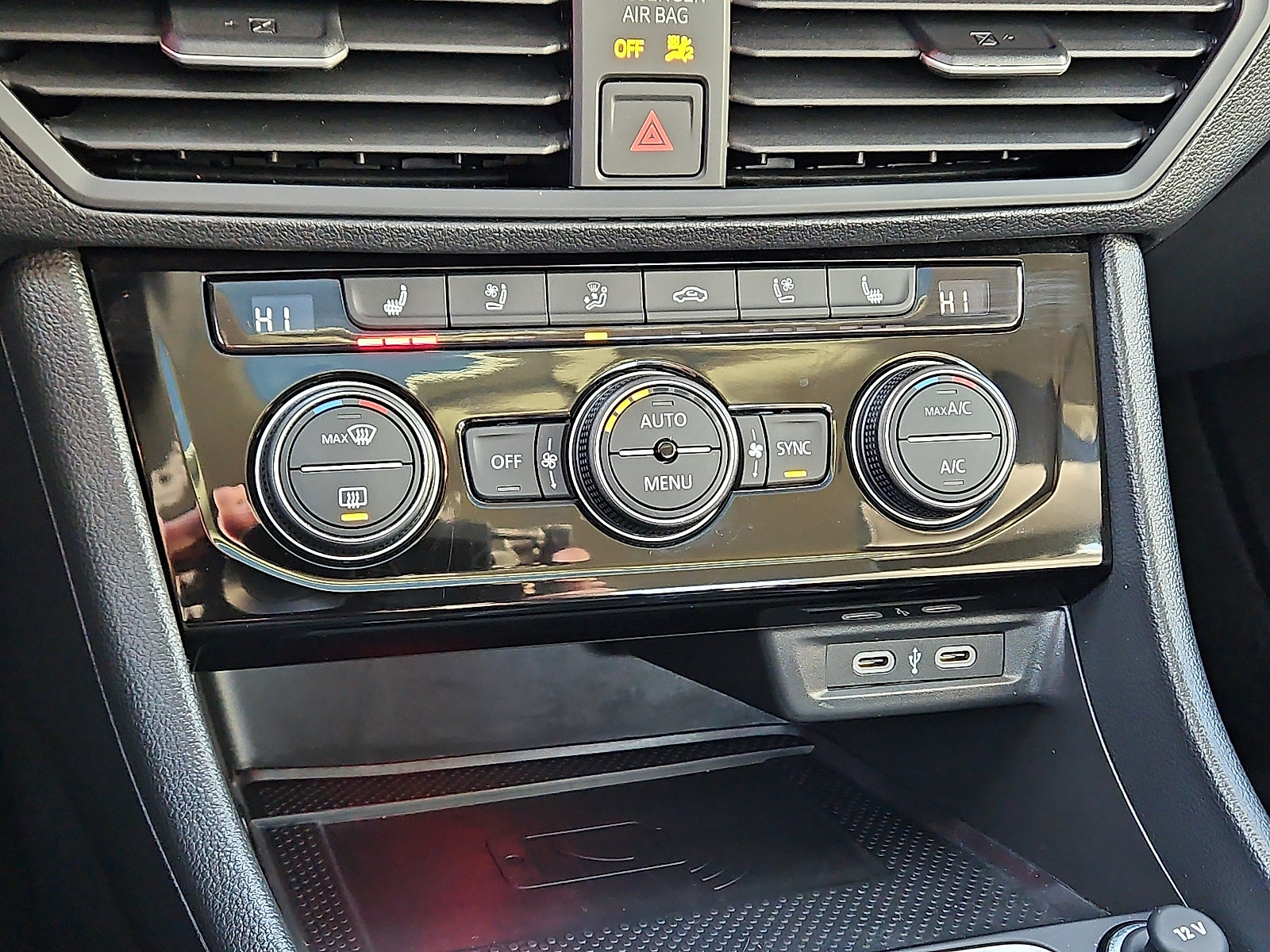 Certified 2024 Volkswagen Jetta SEL image 16