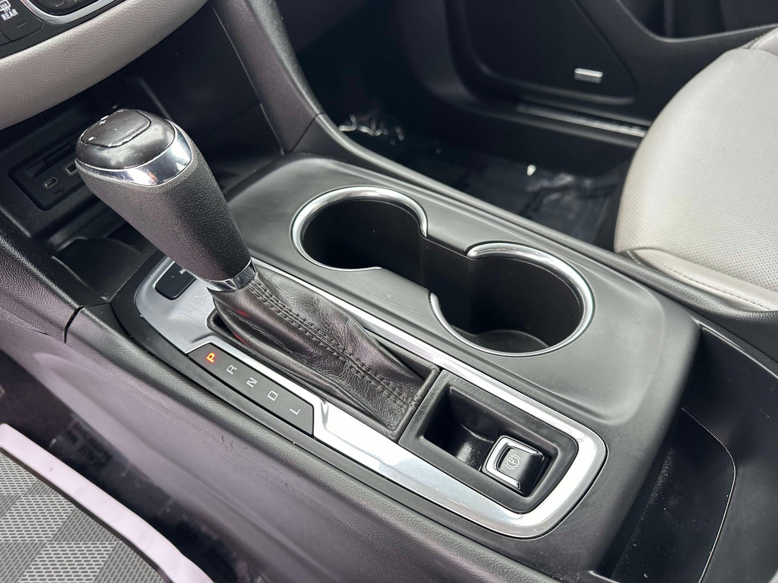 Used 2020 Chevrolet Equinox Premier image 16