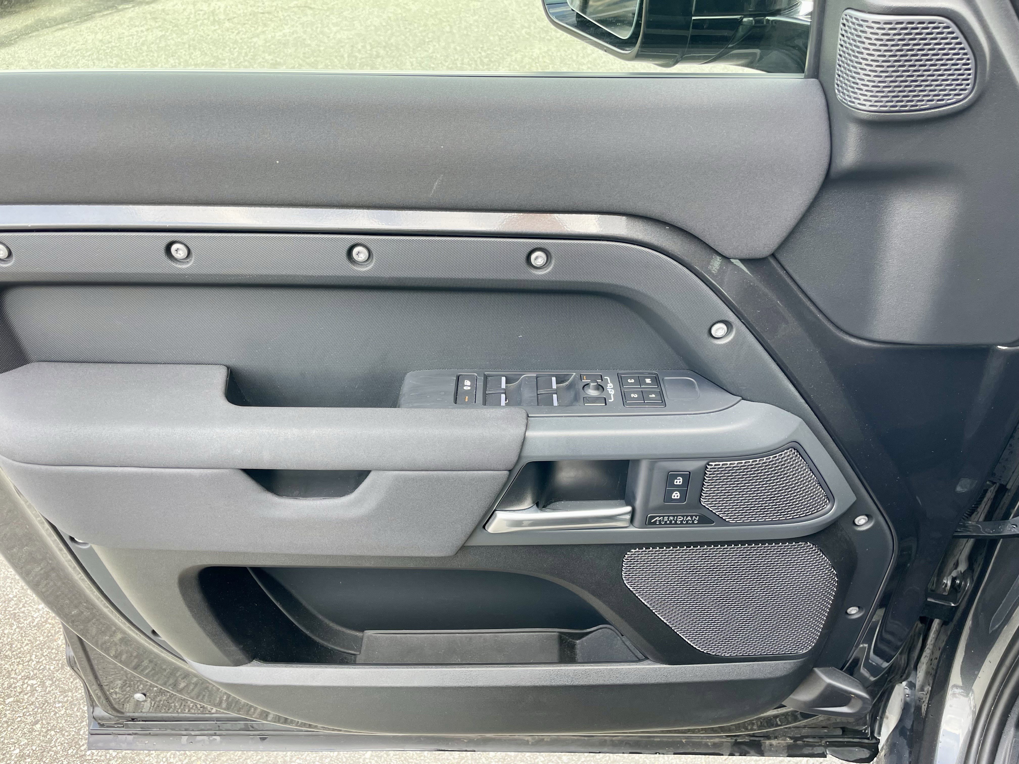 Certified 2023 Land Rover Defender 110 X-Dynamic SE image 12