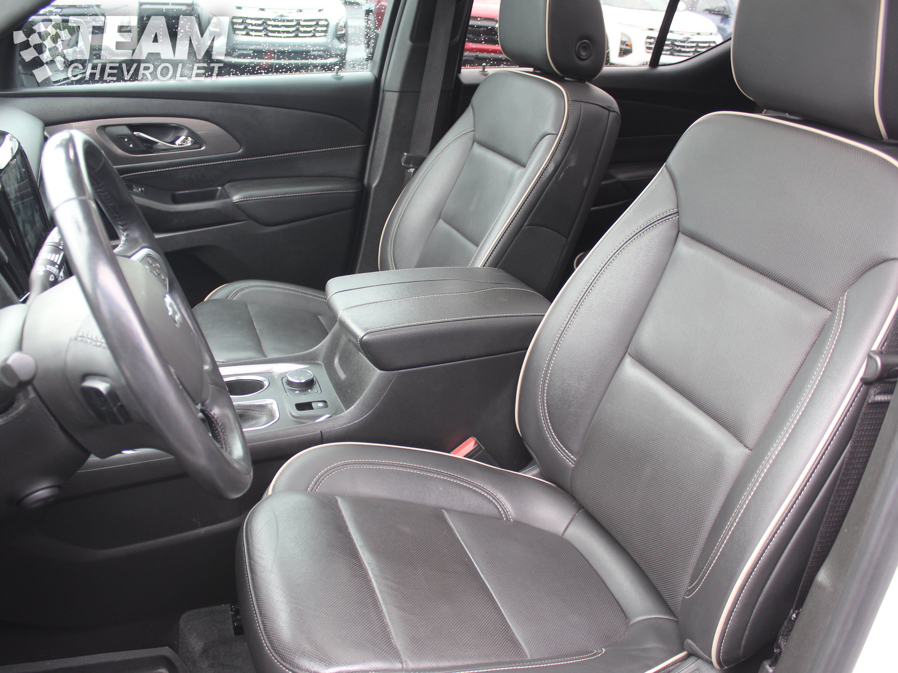 Used 2022 Chevrolet Traverse Premier w/ Redline Edition AWD/4WD image 11