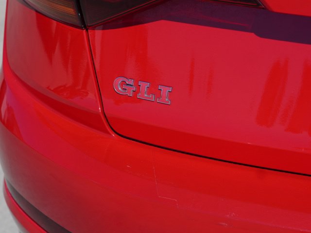 Used 2019 Volkswagen Jetta GLI FWD image 12