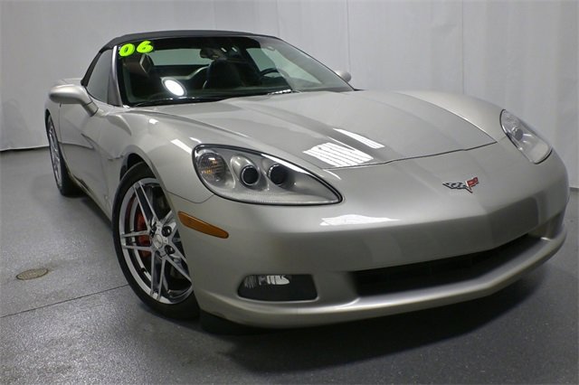 Used 2006 Chevrolet Corvette Convertible w/ Preferred Equipment Group image 2