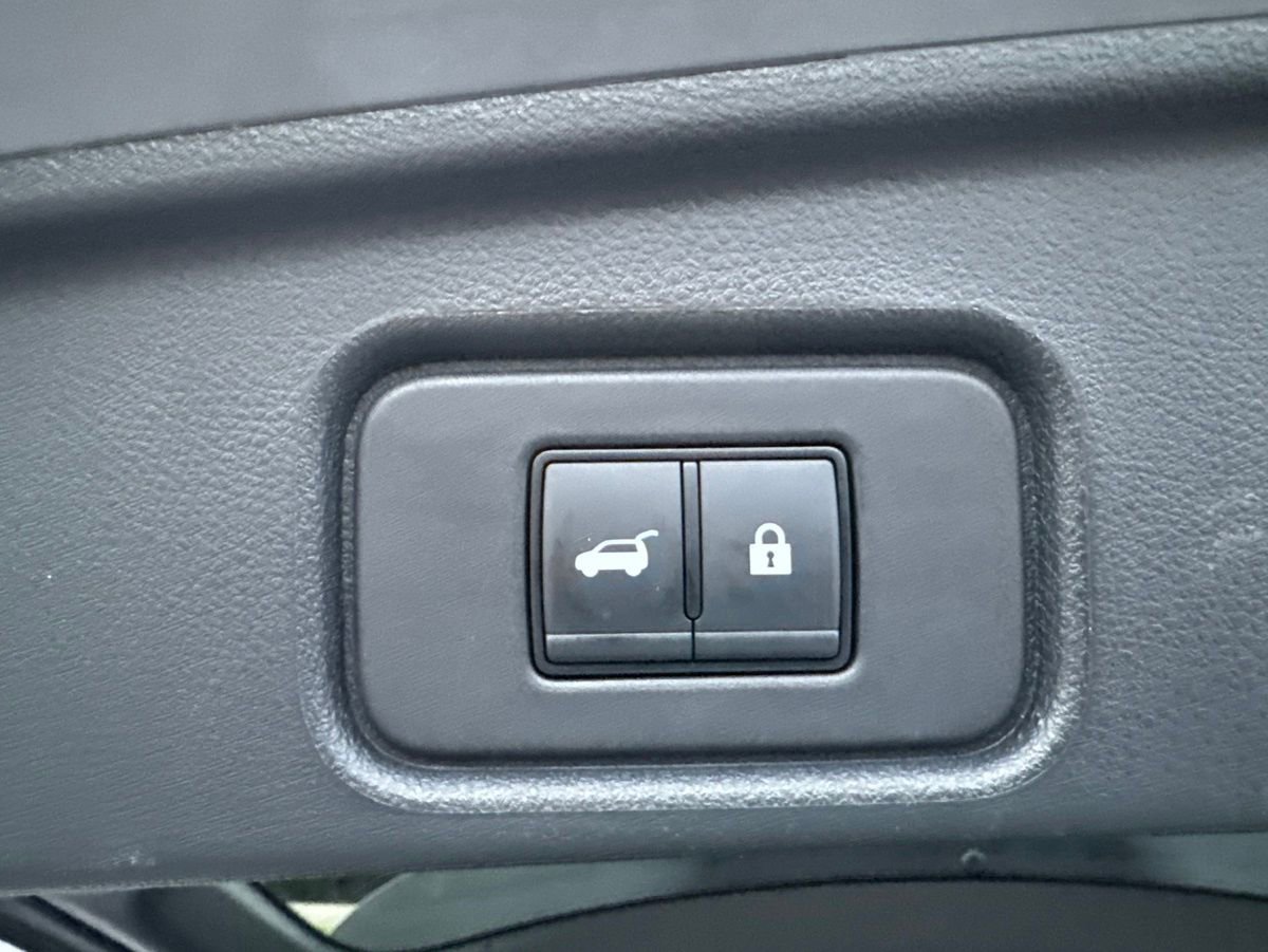 Used 2023 Nissan Pathfinder SL w/ SL Premium Package AWD/4WD image 44