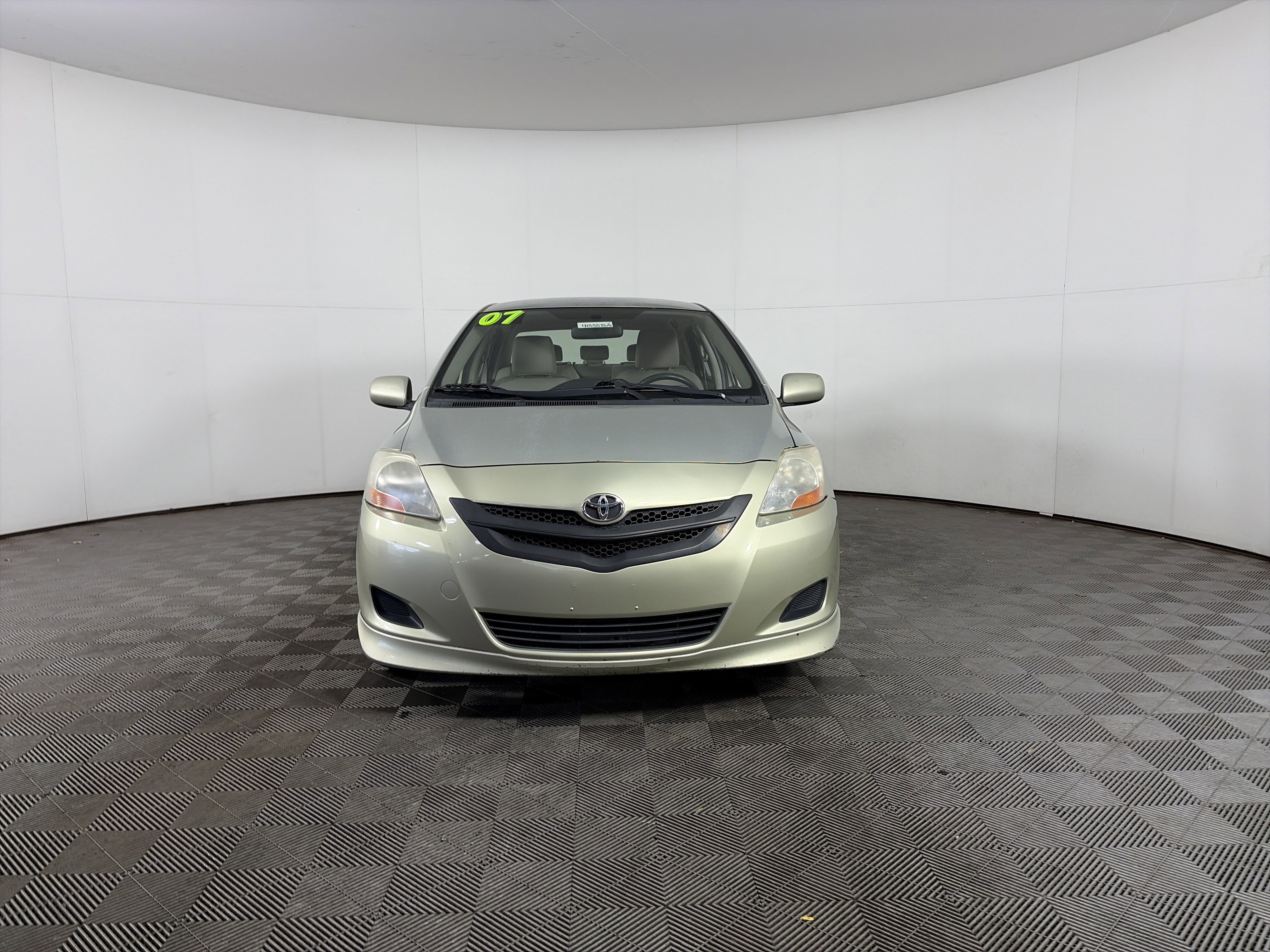 Used 2007 Toyota Yaris Sedan image 2