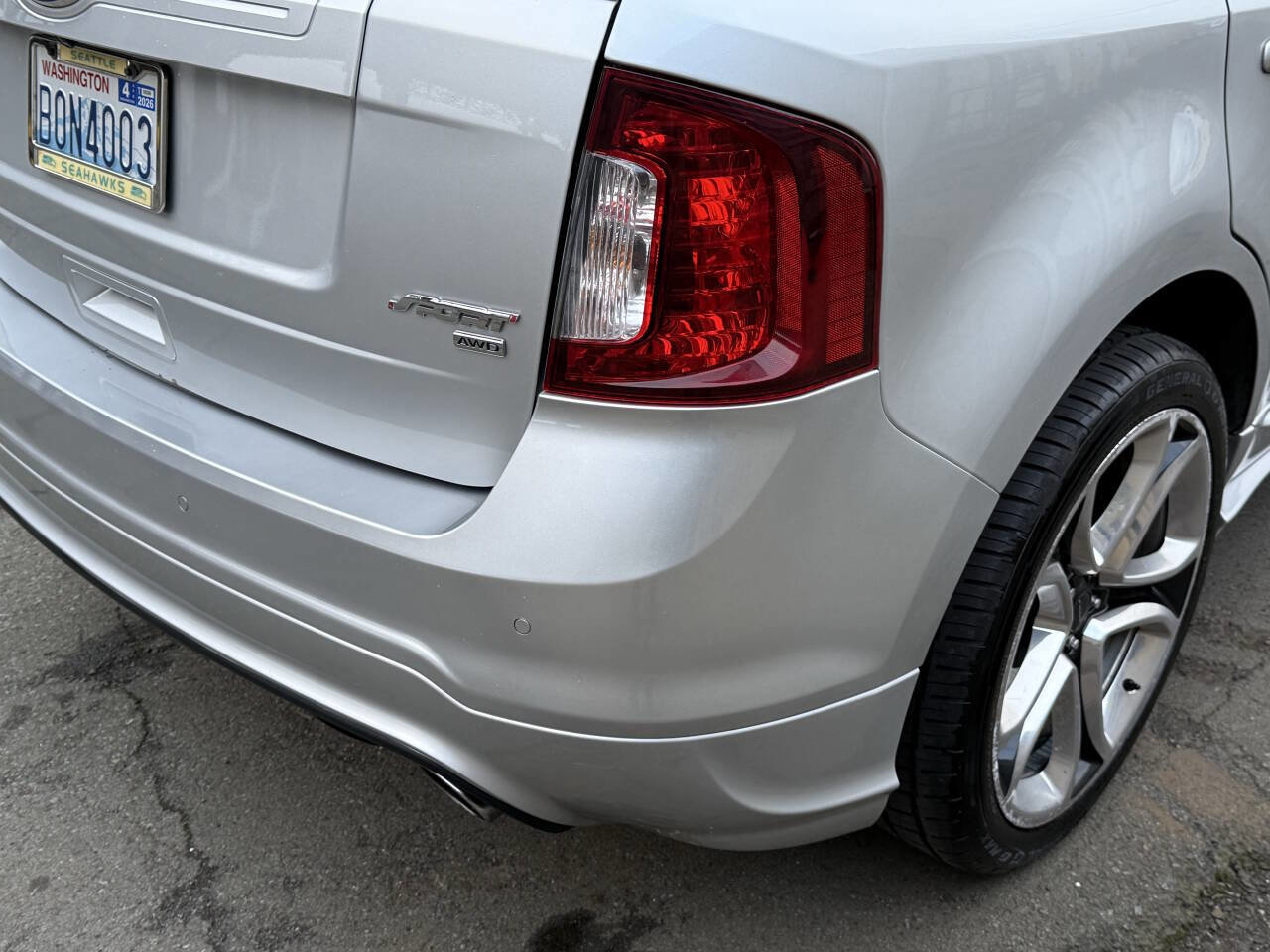 Used 2011 Ford Edge Sport w/ Driver Entry Pkg image 23