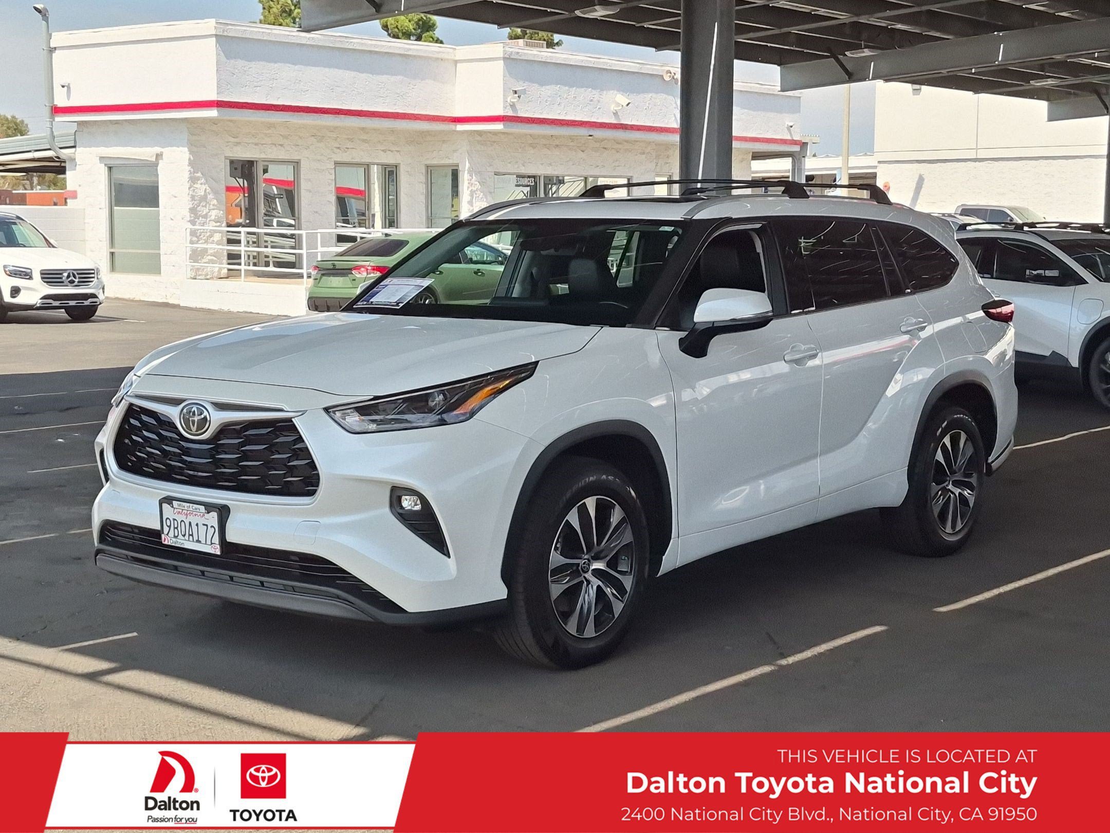Used 2022 Toyota Highlander XLE FWD image 1