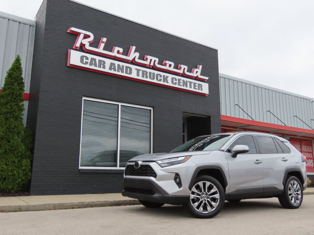 Used 2024 Toyota RAV4 XLE Premium AWD/4WD image 59