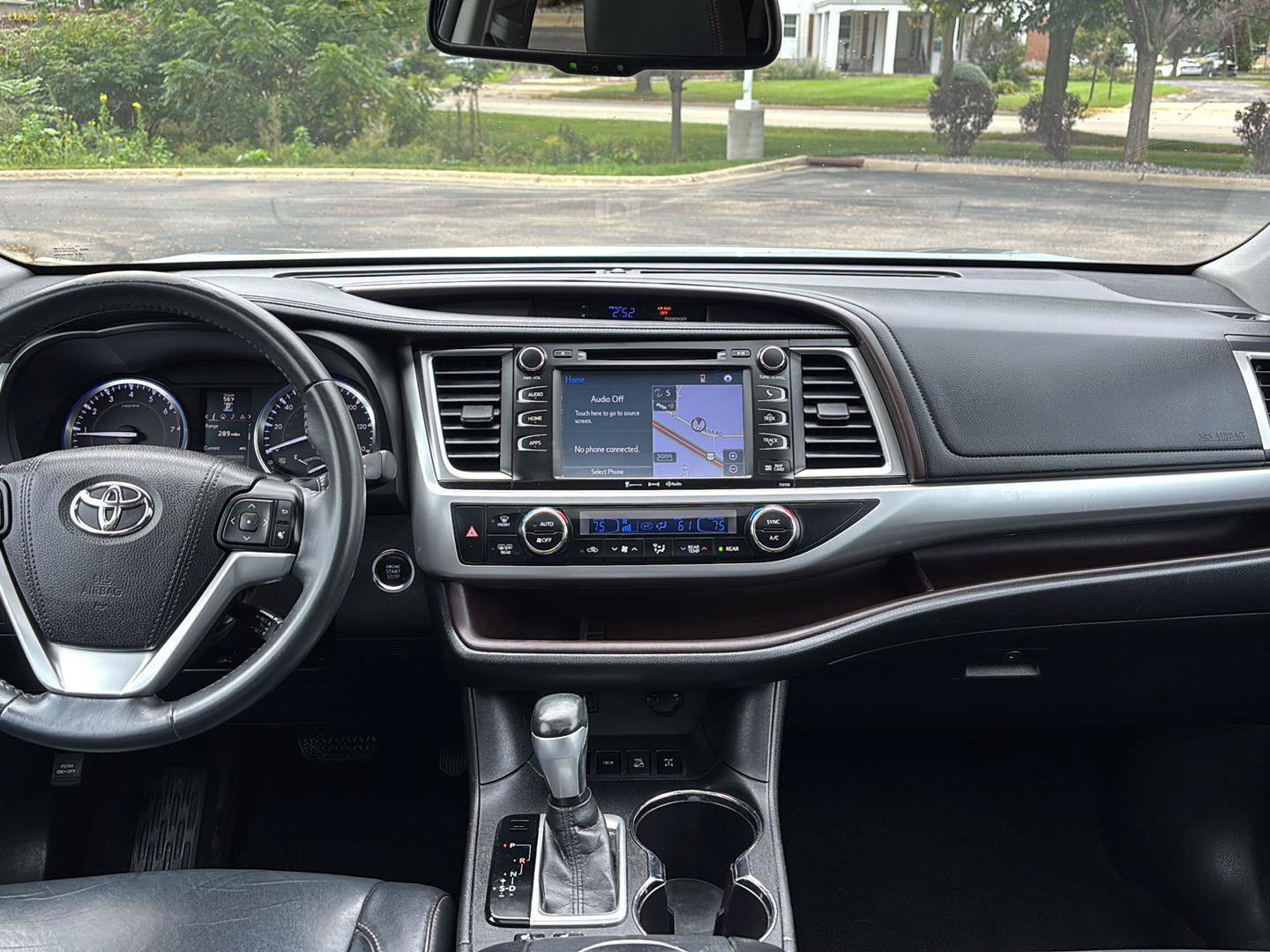 Used 2016 Toyota Highlander XLE AWD/4WD image 19