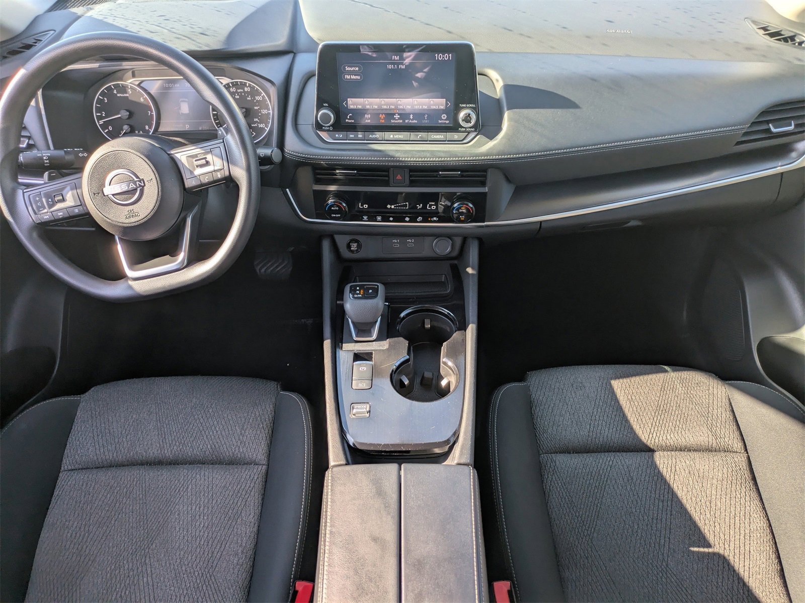 Used 2024 Nissan Rogue SV image 16