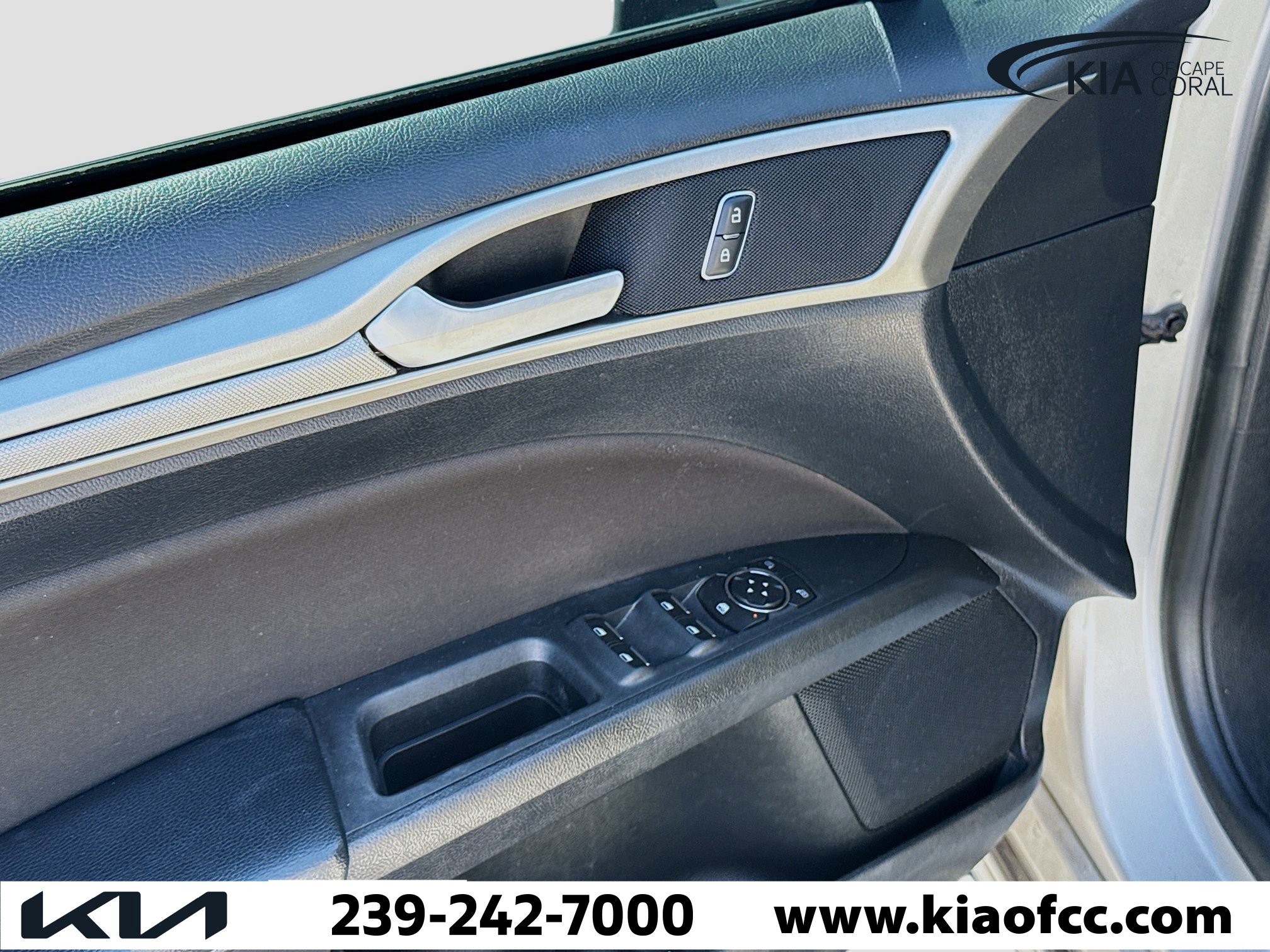 Used 2018 Ford Fusion SE w/ Fusion SE Technology Package image 21