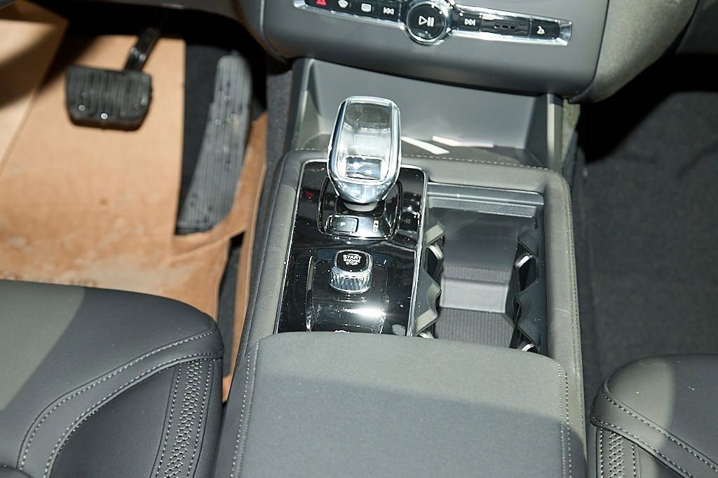 New 2026 Volvo XC90 B5 Plus w/ Protection Package image 30