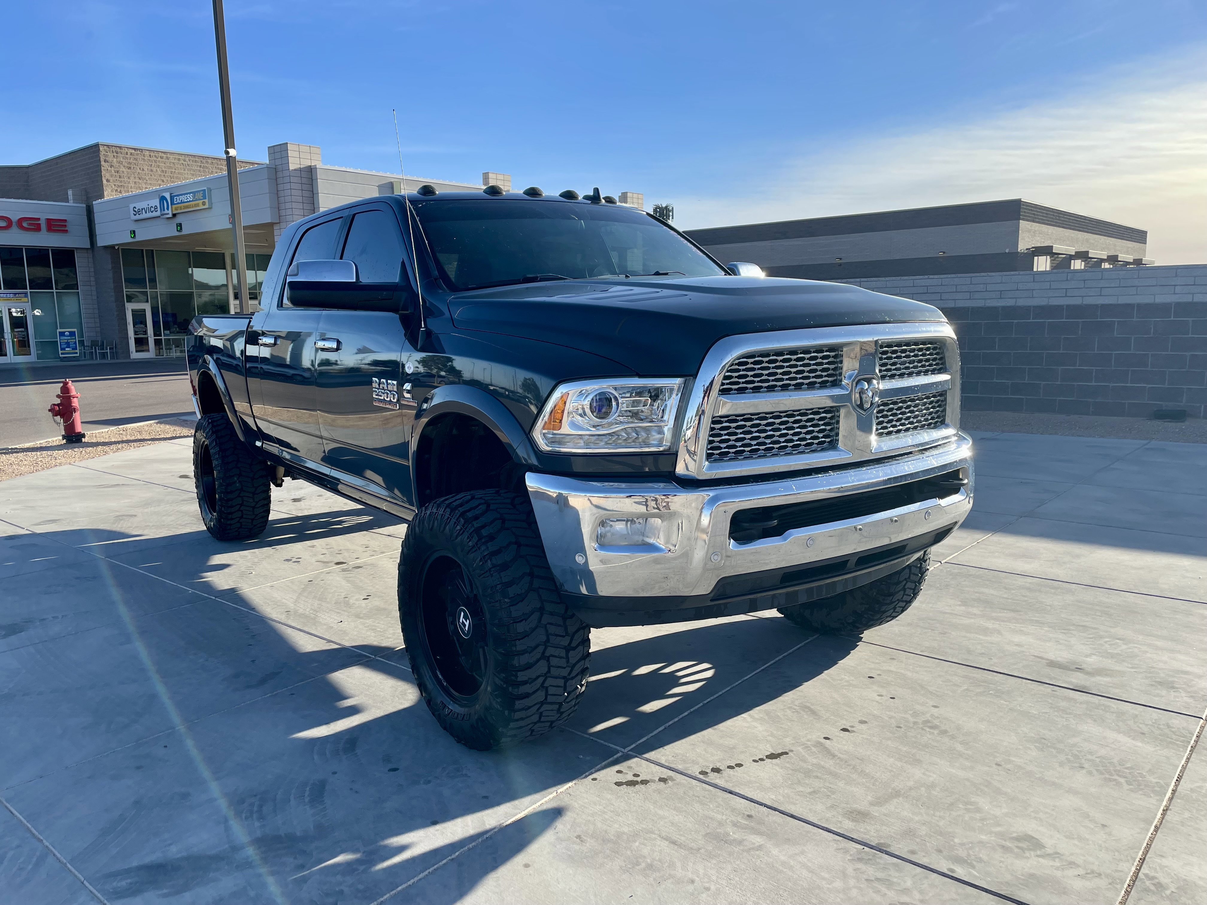 Used 2016 RAM 2500 Laramie w/ Cold Weather Group image 7