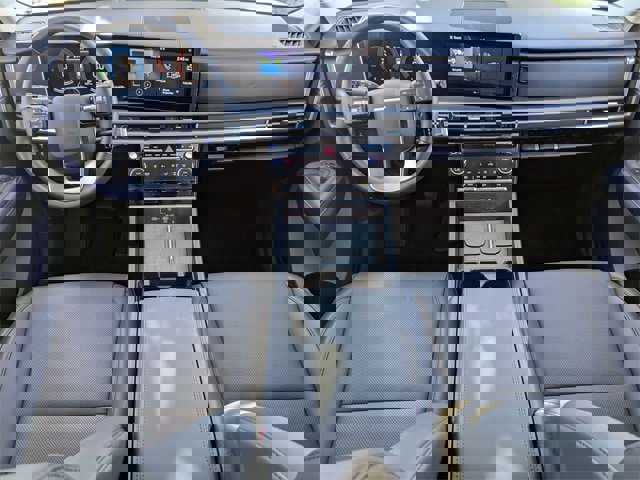 Certified 2025 Hyundai Santa Fe SEL image 14