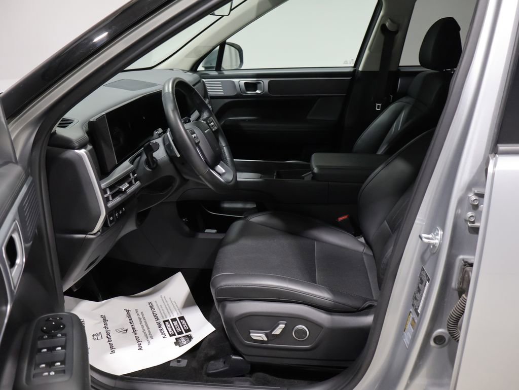 Used 2025 Hyundai Santa Fe SEL image 10