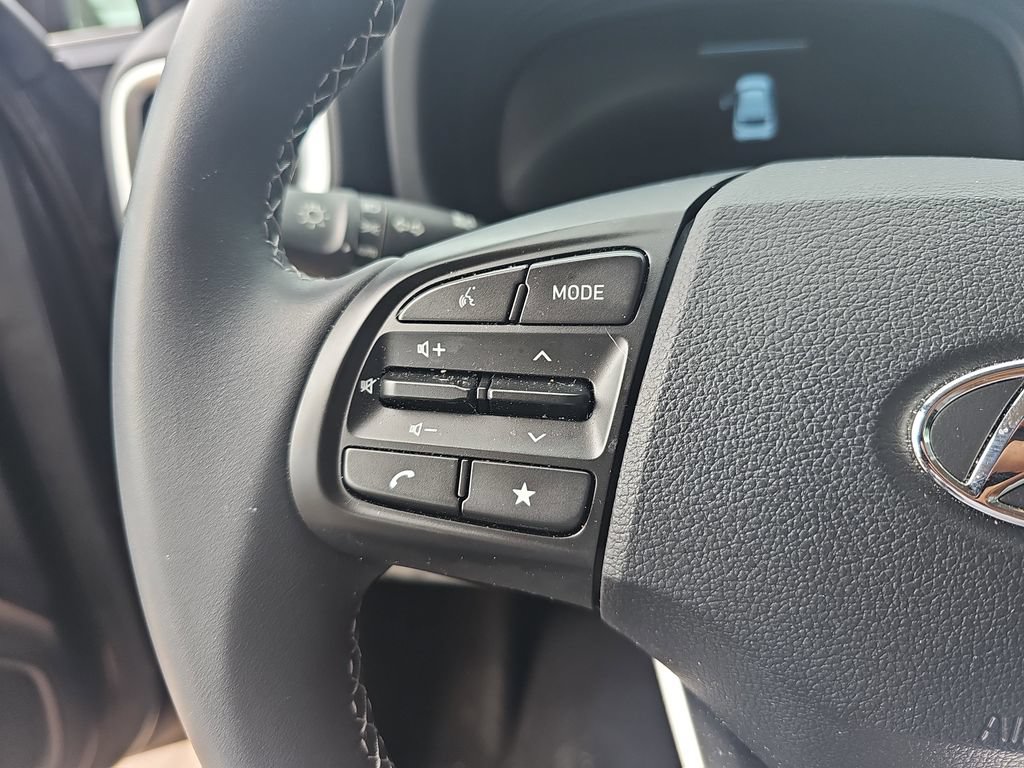 Certified 2026 Hyundai Venue SEL FWD image 18