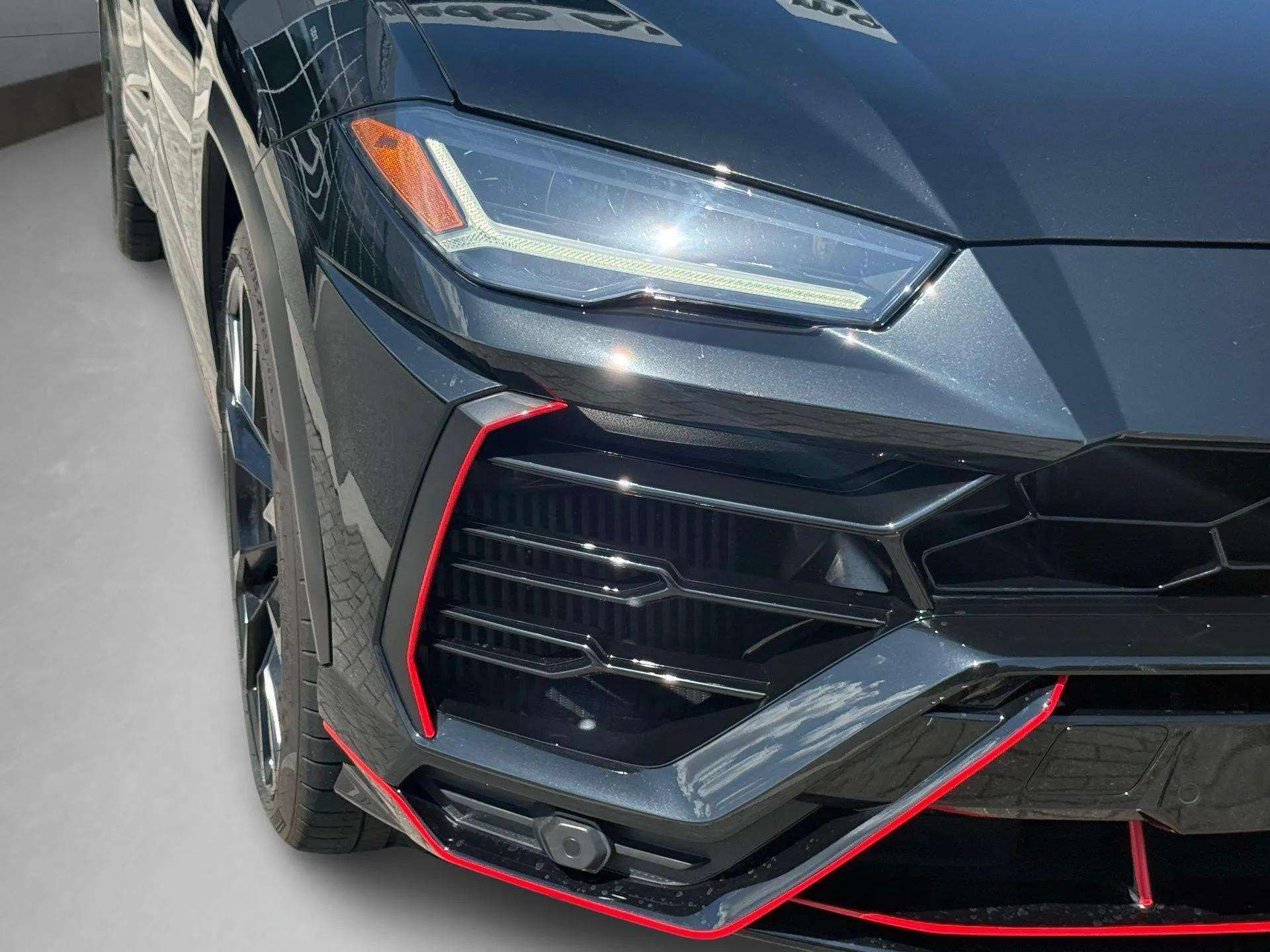 Used 2021 Lamborghini Urus AWD/4WD image 21