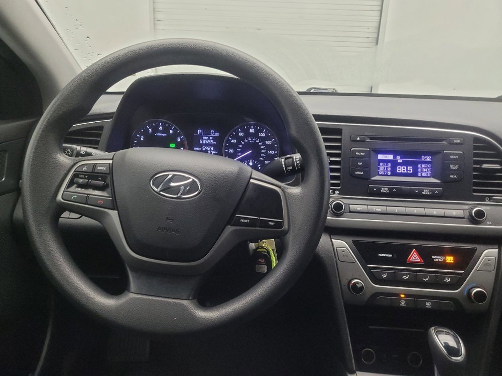 Used 2018 Hyundai Elantra SE FWD image 22