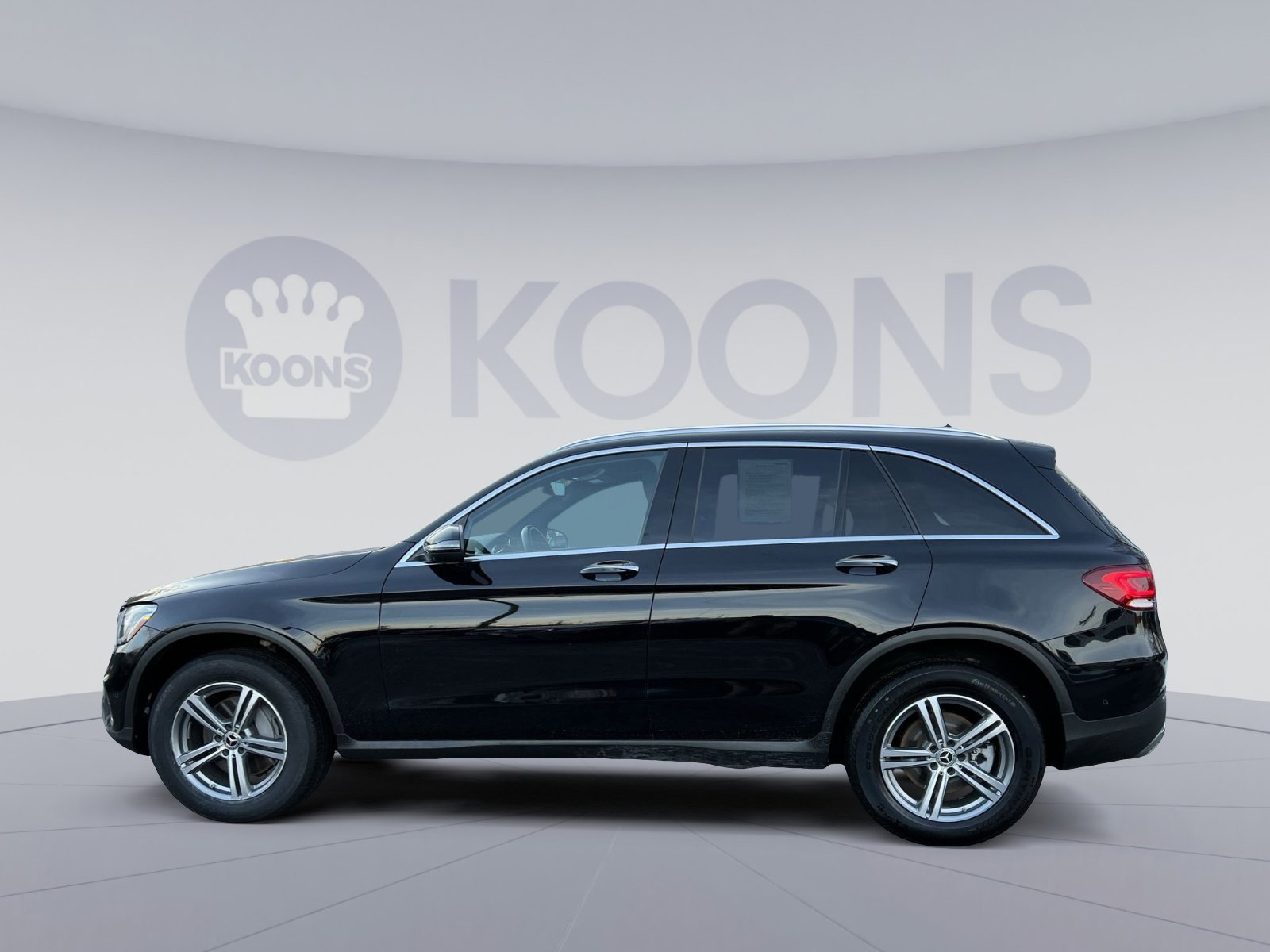 Certified 2022 Mercedes-Benz GLC 300 4MATIC w/ Premium Package Lite image 2