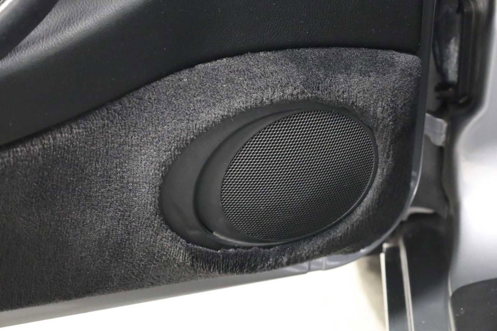 Used 2001 Porsche 911 Carrera RWD image 17