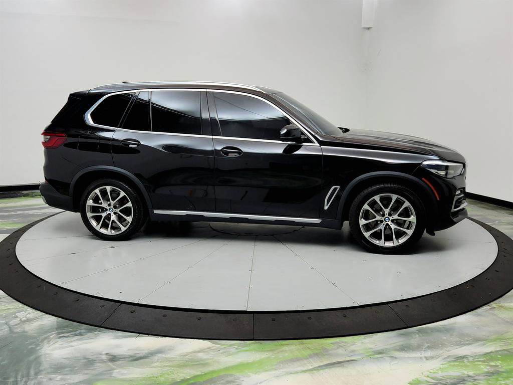 Used 2019 BMW X5 xDrive40i w/ Premium Package 2 AWD/4WD image 4