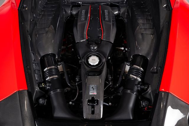 Used 2019 Ferrari 488 Pista Coupe RWD image 10