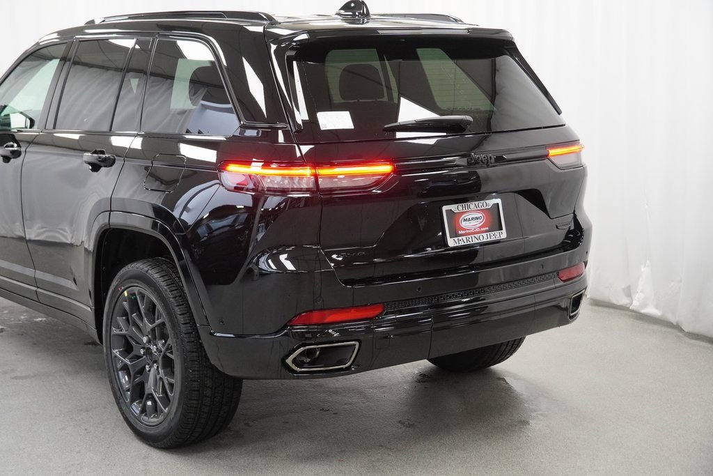 New 2025 Jeep Grand Cherokee Summit w/ Obsidian Package image 12