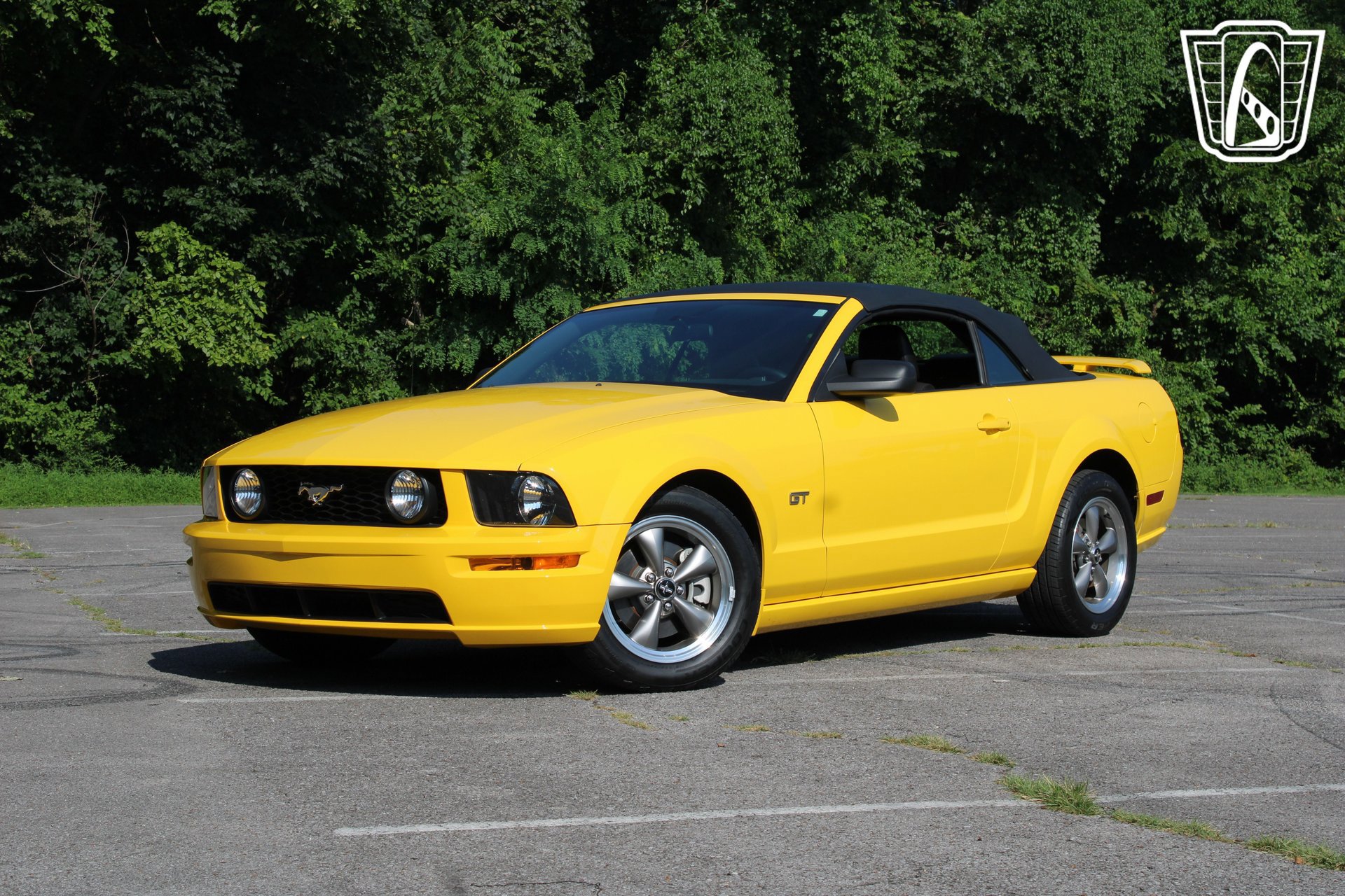 Used 2006 Ford Mustang GT image 2